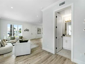 107 N Parkwood Avenue, Pasadena CA 91107