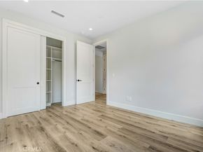 107 N Parkwood Avenue, Pasadena CA 91107