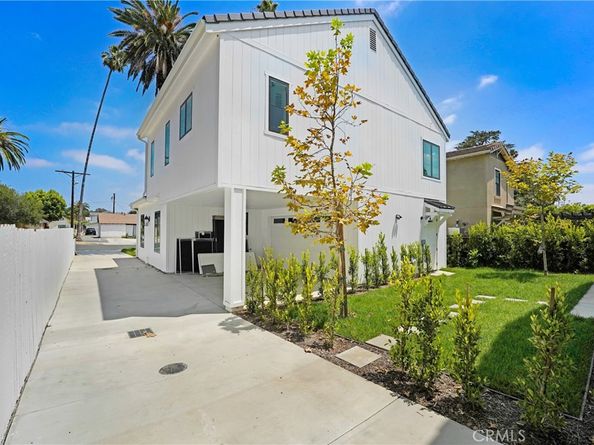 107 N Parkwood Avenue, Pasadena CA 91107