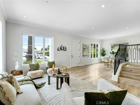 107 N Parkwood Avenue, Pasadena CA 91107