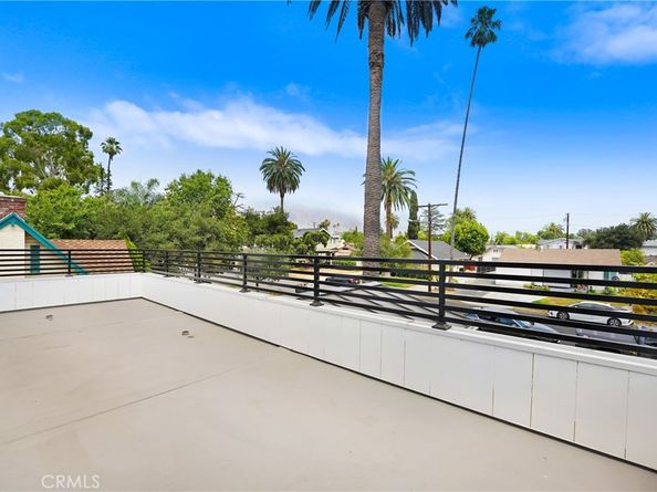 107 N Parkwood Avenue, Pasadena CA 91107