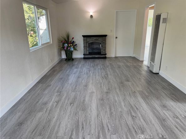 1048 Dexter Street, Los Angeles CA 90042