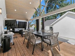 2101 E Glenoaks Boulevard, Glendale CA 91206