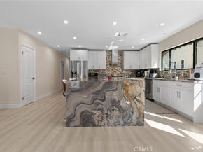 2101 E Glenoaks Boulevard, Glendale CA 91206