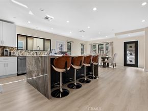 2101 E Glenoaks Boulevard, Glendale CA 91206