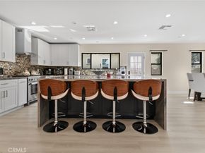 2101 E Glenoaks Boulevard, Glendale CA 91206