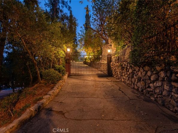 1535 Royal Boulevard, Glendale CA 91207