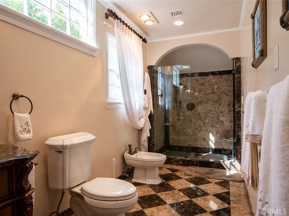 1535 Royal Boulevard, Glendale CA 91207