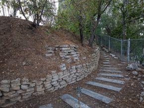 1535 Royal Boulevard, Glendale CA 91207