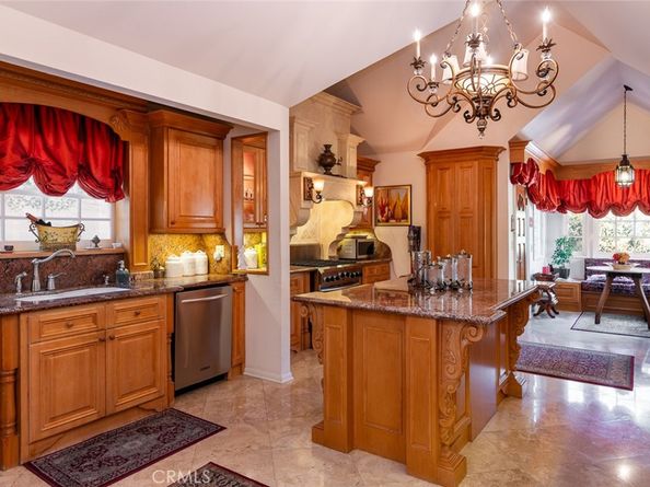 1535 Royal Boulevard, Glendale CA 91207