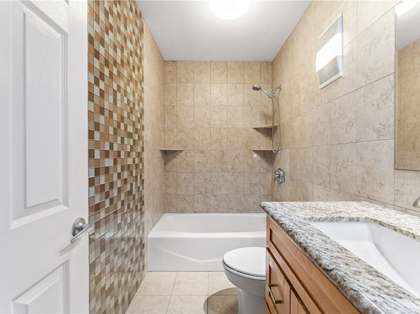 421 S La Fayette Park 701, Los Angeles CA 90057