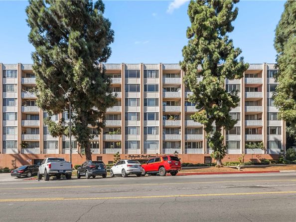 421 S La Fayette Park 701, Los Angeles CA 90057