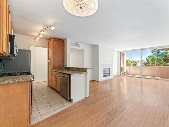 421 S La Fayette Park 701, Los Angeles CA 90057