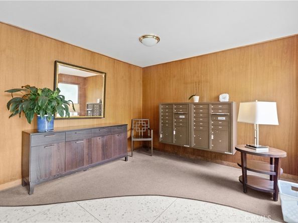 395 S Oakland Avenue 104, Pasadena CA 91101