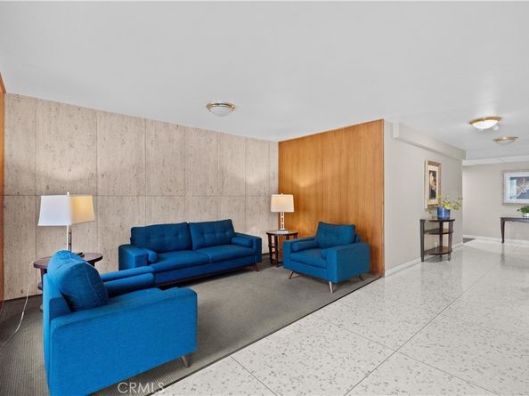 395 S Oakland Avenue 104, Pasadena CA 91101