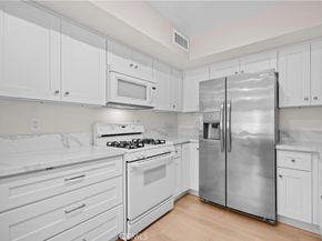 395 S Oakland Avenue 104, Pasadena CA 91101