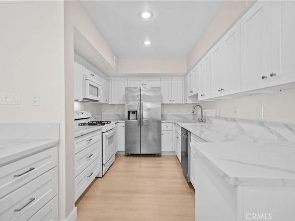 395 S Oakland Avenue 104, Pasadena CA 91101