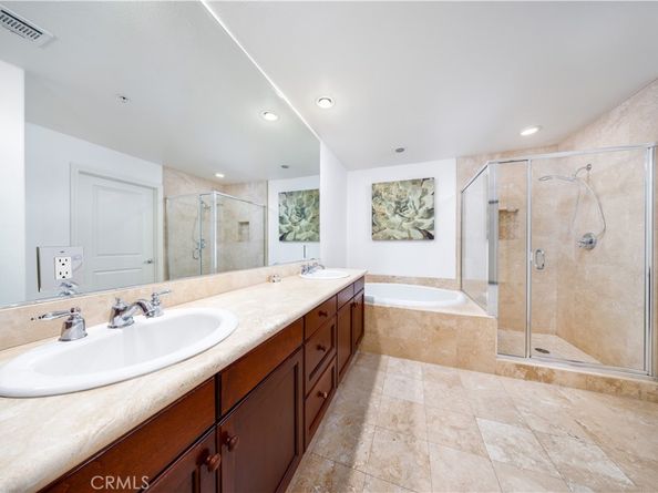 128 N Oak Knoll Avenue 317, Pasadena CA 91101