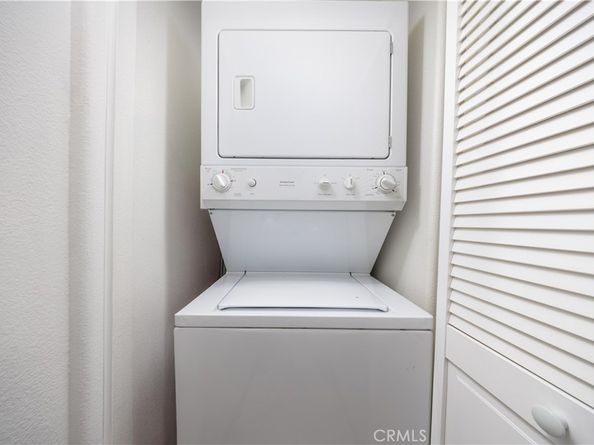 128 N Oak Knoll Avenue 317, Pasadena CA 91101