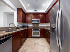 128 N Oak Knoll Avenue 317, Pasadena CA 91101