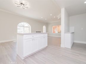 5719 Camellia Avenue 102, North Hollywood CA 91601