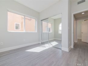 5719 Camellia Avenue 102, North Hollywood CA 91601