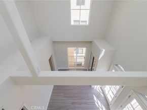 5719 Camellia Avenue 102, North Hollywood CA 91601