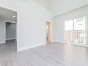 5719 Camellia Avenue 102, North Hollywood CA 91601