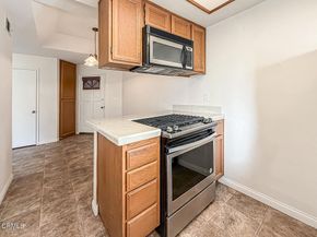 5738 Skyview Way F, Agoura Hills CA 91301