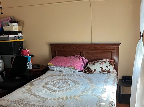 995 E 55th Street, Los Angeles CA 90011
