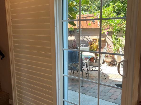 995 E 55th Street, Los Angeles CA 90011