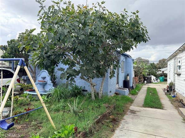 5467 California, Long Beach CA 90805