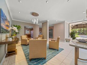 2500 Torrey Pines Road 305, La Jolla CA 92037