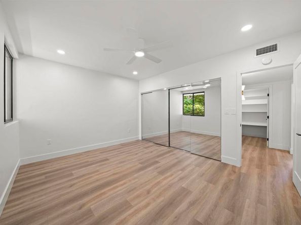 2500 Torrey Pines Road 305, La Jolla CA 92037