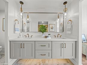 2500 Torrey Pines Road 305, La Jolla CA 92037