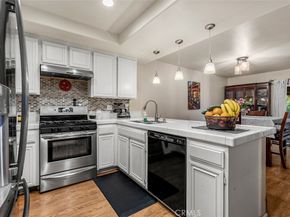 2502 N Tustin C, Santa Ana CA 92705