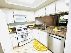 1237 E 6th 106, Long Beach CA 90802