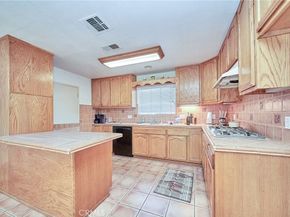 933 Guinea, Whittier CA 90601