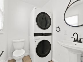 2812 Del Amo, Lakewood CA 90712