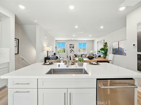 1425 W Sunrise Lane, San Pedro CA 90732