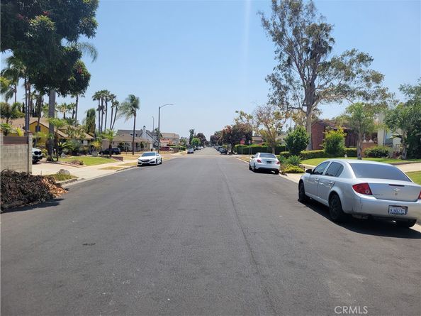 5339 Hillcrest Drive, Los Angeles CA 90043