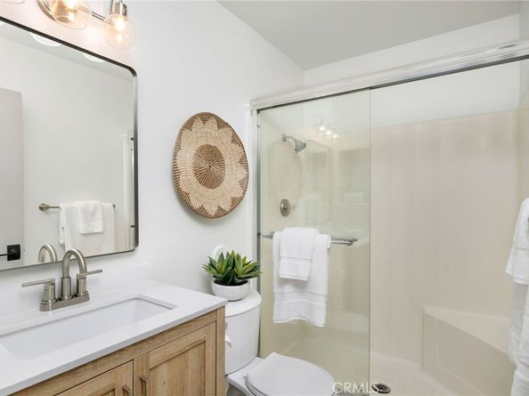 6000 Bixby Village Drive 1, Long Beach CA 90803