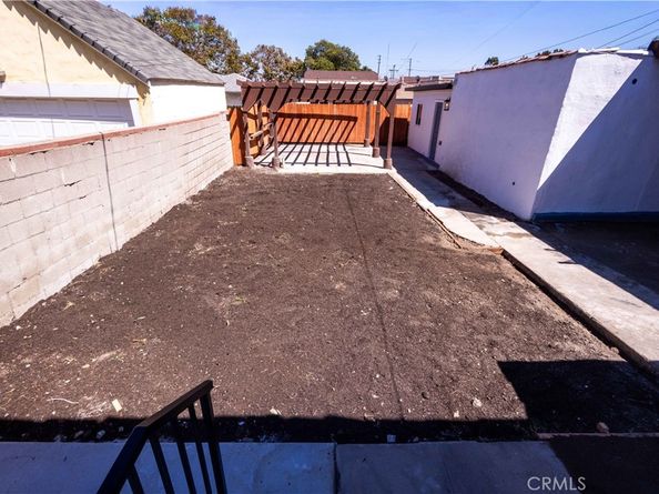 7710 S Halldale Avenue, Los Angeles CA 90047