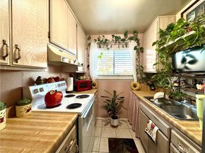 619 N Bristol Street 17, Santa Ana CA 92703