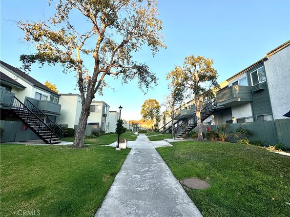 619 N Bristol Street 17, Santa Ana CA 92703