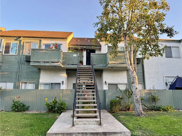 619 N Bristol Street 17, Santa Ana CA 92703