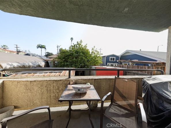 1237 E 6th Street 110, Long Beach CA 90802