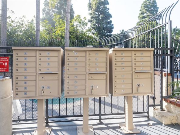 1237 E 6th Street 110, Long Beach CA 90802