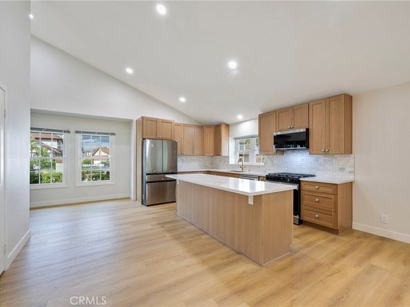 500 S Calle De Casas, Anaheim CA 92807