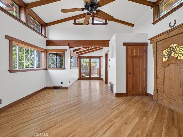 3950 De Longpre Avenue, Los Angeles CA 90027